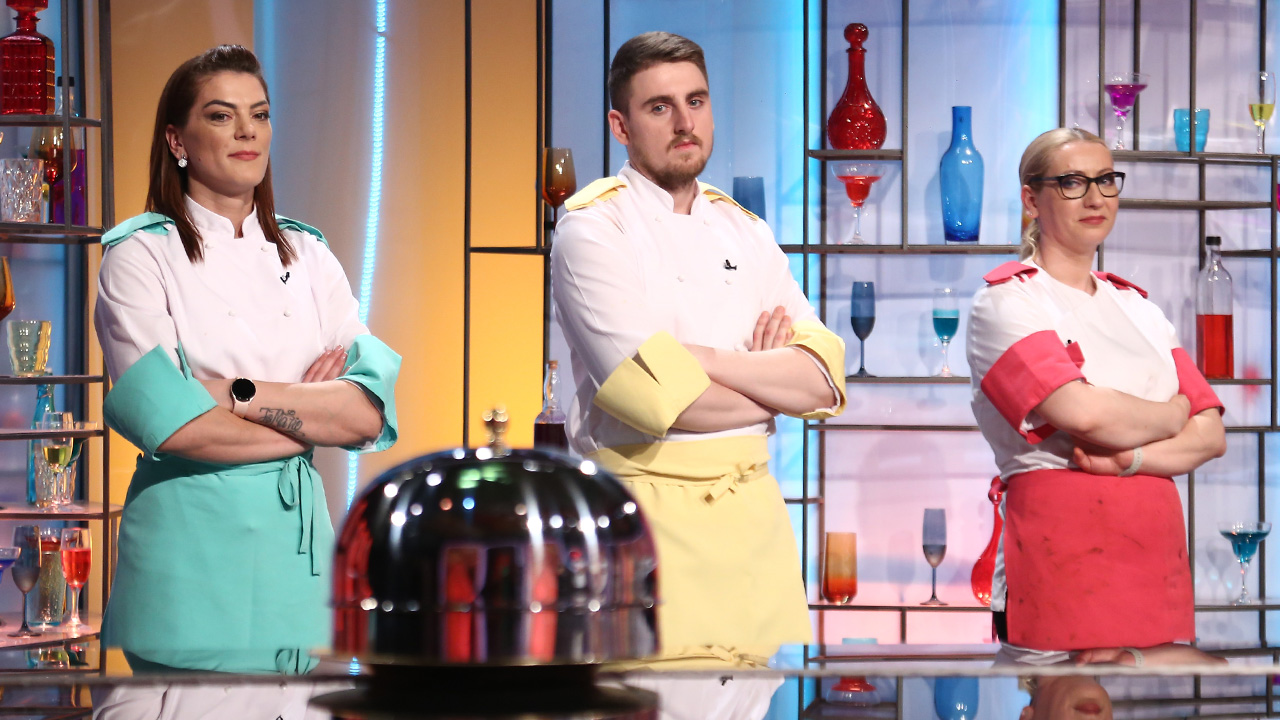 Sezonul 13 Chefi la cuțite și-a desemnat câștigătorul  ▶️ Dă PLAY și vezi sezonul integral în AntenaPLAY.
